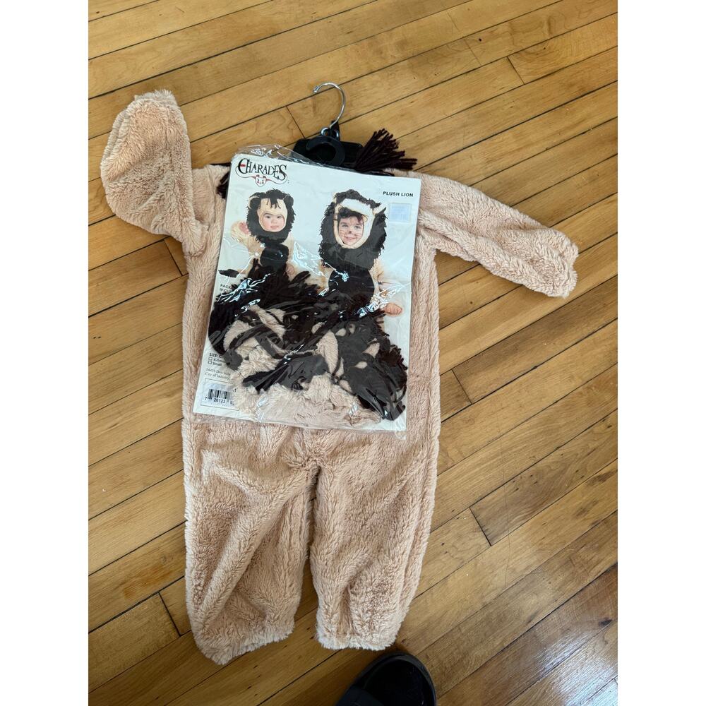 Charades‎ plush lion infant costume
